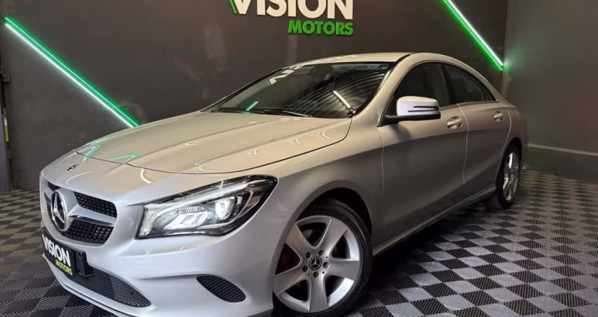 Mercedes-Benz Cla 180 1.6  TURBO 122cv Câmbio Automático de 7 Marchas. - Prata - 2018/2018