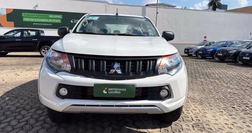 Mitsubishi L200 triton 2023 2.4 16v turbo diesel gl cd 4x4 manual
