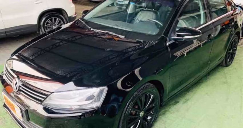 Volkswagen Jetta 2014 2.0 tsi highline 211cv gasolina 4p tiptronic