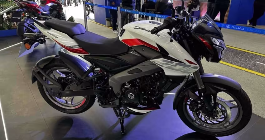 Bajaj Dominar 200 2026