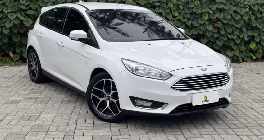 Ford Focus TITANIUM  2.0 Flex Aut. - Branca - 2016/2016
