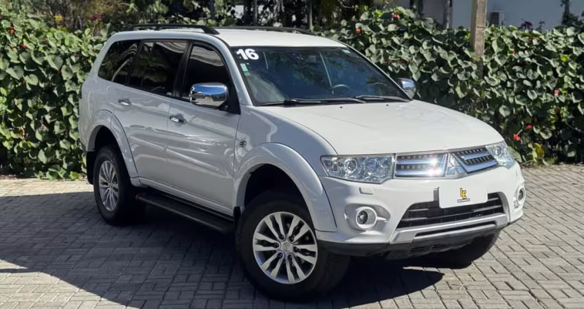 Mitsubishi Pajero HPE 3.2 4x4 T.I. Dies. 5p Aut.  - Branca - 2015/2016