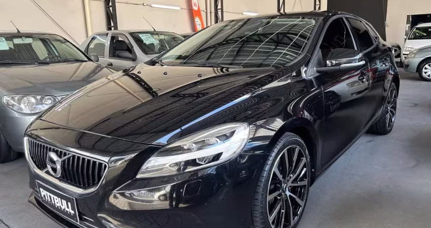 VOLVO V40 T-4 MOMENTUM 2.0 AUT 2019