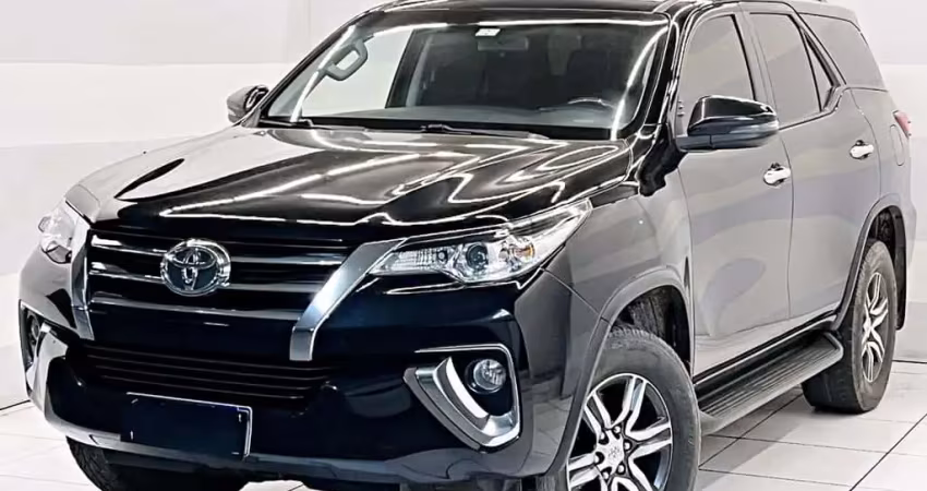 Toyota Hilux sw4 2019 2.7 srv 7 lugares 4x2 16v flex 4p automático