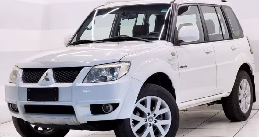 Mitsubishi Pajero tr4 2012 2.0 4x2 16v 140cv flex 4p automático