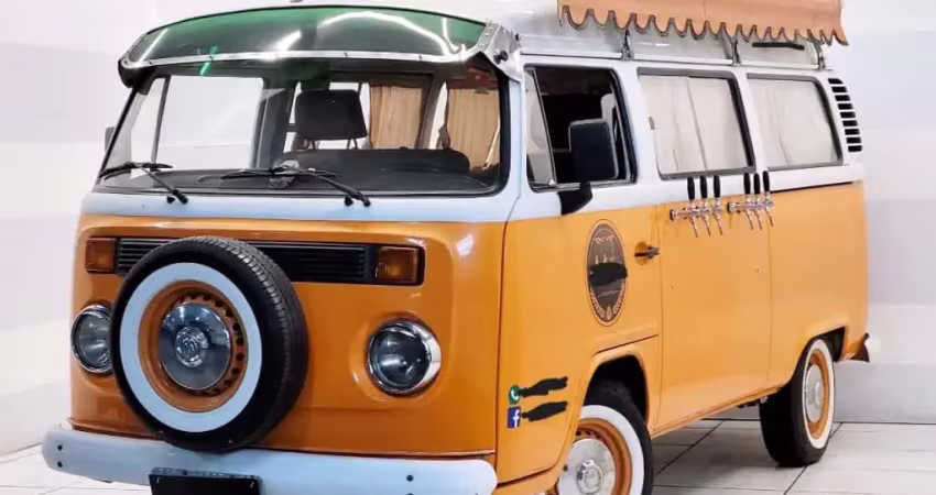 Volkswagen Kombi 2005 1.6 mi std lotação 8v gasolina 3p manual