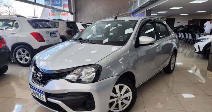 TOYOTA ETIOS 1.5 X PLUS SEDAN 16V FLEX 4P AUTOMÁTICO