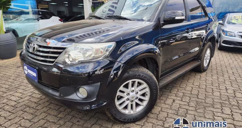 TOYOTA HILUX SW4 2.7 SR 7 LUGARES 4X2 16V FLEX 4P AUTOMÁTICO