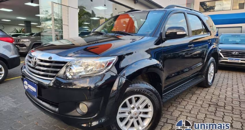 TOYOTA HILUX SW4 2.7 SR 7 LUGARES 4X2 16V FLEX 4P AUTOMÁTICO