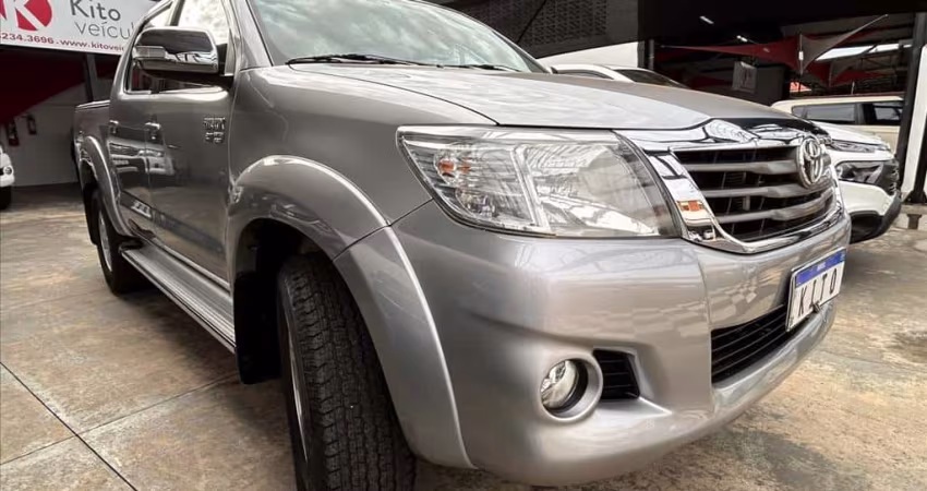 TOYOTA HILUX 2.7 SRV 4X2 CD 16V FLEX 4P AUTOMÁTICO