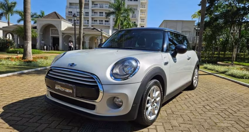 Mini Cooper 2015 1.5 12v turbo gasolina 2p automático
