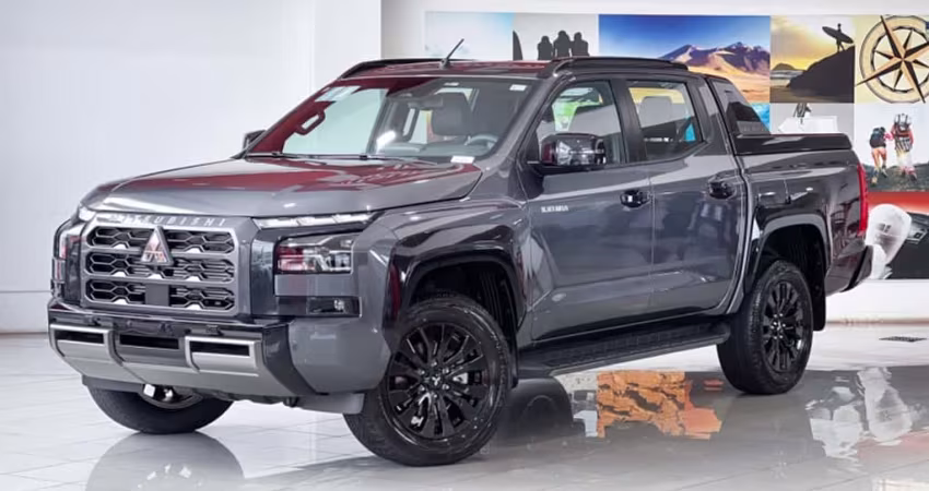 Mitsubishi TRITON 2.4 BITURBO DIESEL CD KATANA 4X4 AUTOMÁTICO