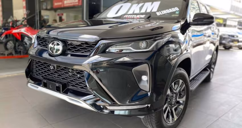 Toyota Hilux sw4 2025 2.8 d-4d turbo diesel srx platinum 7l 4x4 automático