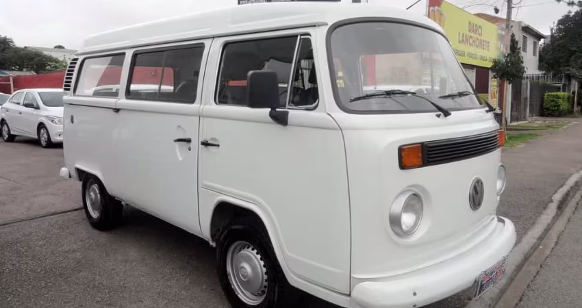 VOLKSWAGEN KOMBI STANDARD 1.6 MI 4P 2001