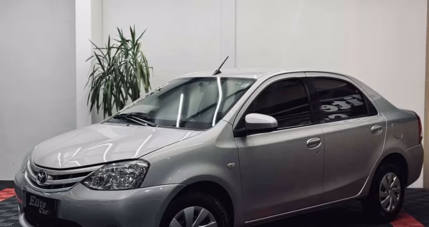 Toyota Etios 2017 1.5 xs sedan 16v flex 4p automático