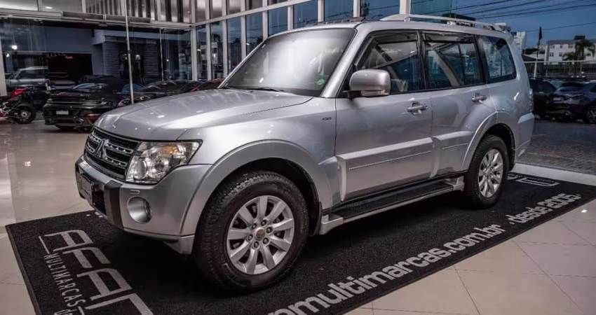 MITSUBISHI PAJERO FULL HPE 3.2TDI 200CV 4WD C/TETO AUT./2011