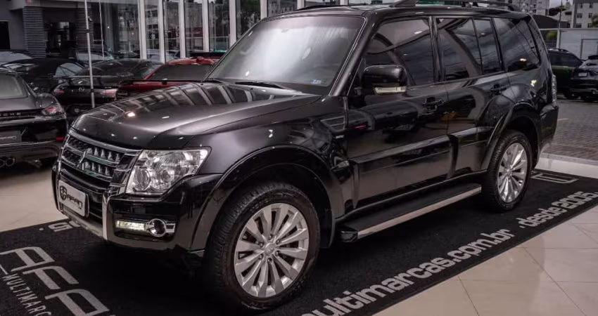 MITSUBISHI PAJERO FULL HPE 3.2TDI 200CV 4WD 7L C/TETO AUT./2019