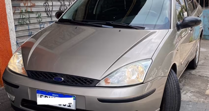 Fícus 2008 impecável 
