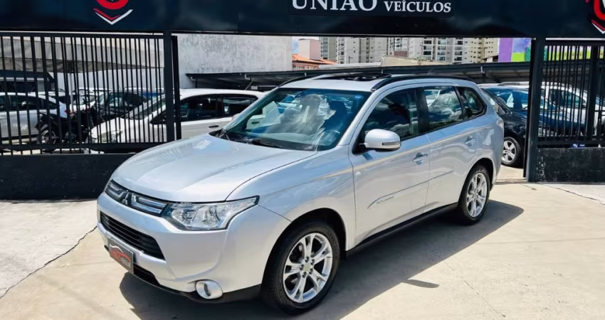 OUTLANDER 2015 2.0