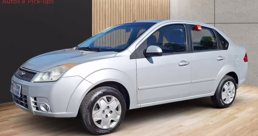 Ford Fiesta Sedan 1.6 8V Flex 4p  - Prata - 2008/2008