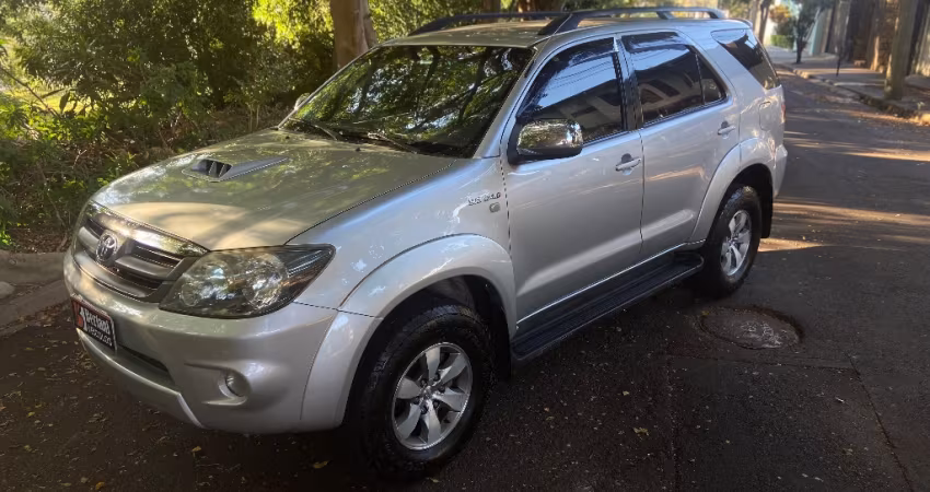  Toyota Hilux SW4 SRV 3.0 Turbo Diesel 4x4 