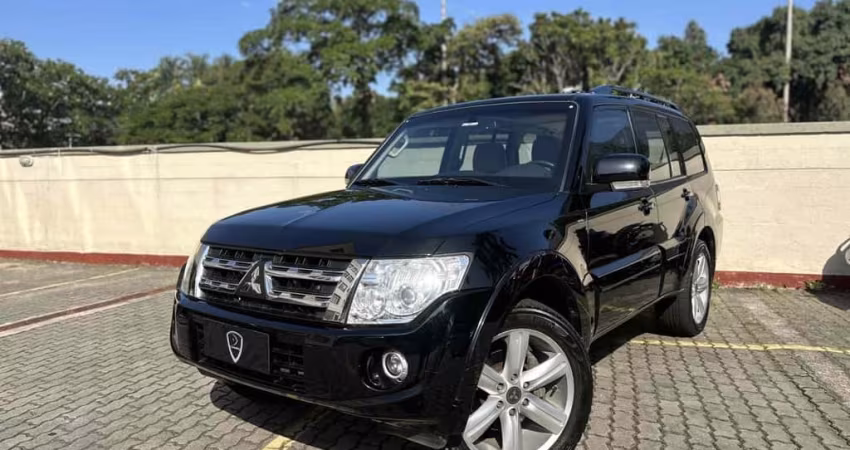 Mitsubishi Pajero full 2013 3.8 hpe 4x4 v6 24v gasolina 4p automático