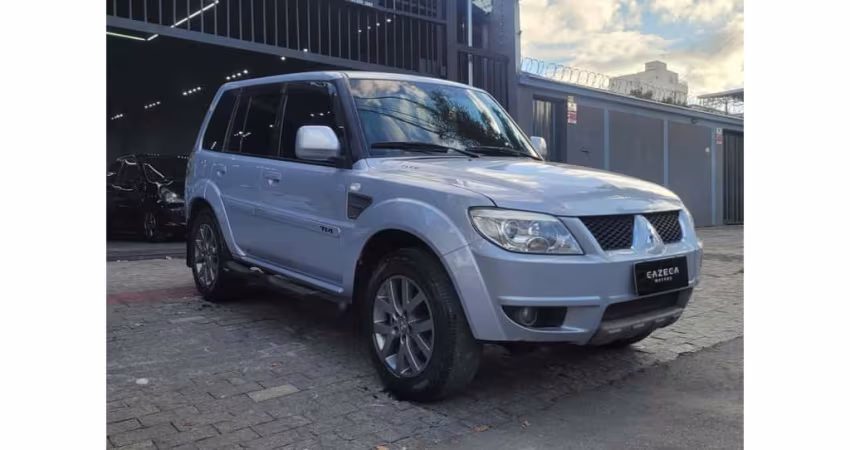 Mitsubishi Pajero tr4 2014 2.0 4x2 16v 140cv flex 4p automático