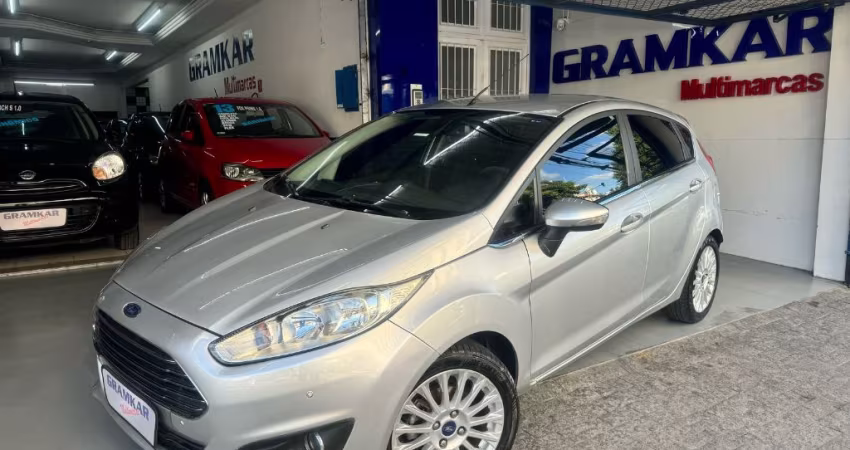 FORD FIESTA HATCH 1.6 TITANIUM AUTOMÁTICO 2014