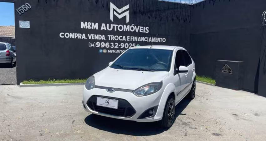 FORD FIESTA 1.6 ROCAM SEDAN 8V FLEX 4P MANUAL