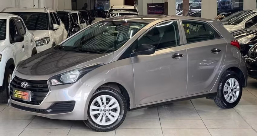  Conforto, economia e estilo em um dos hatches mais queridos do Brasil!