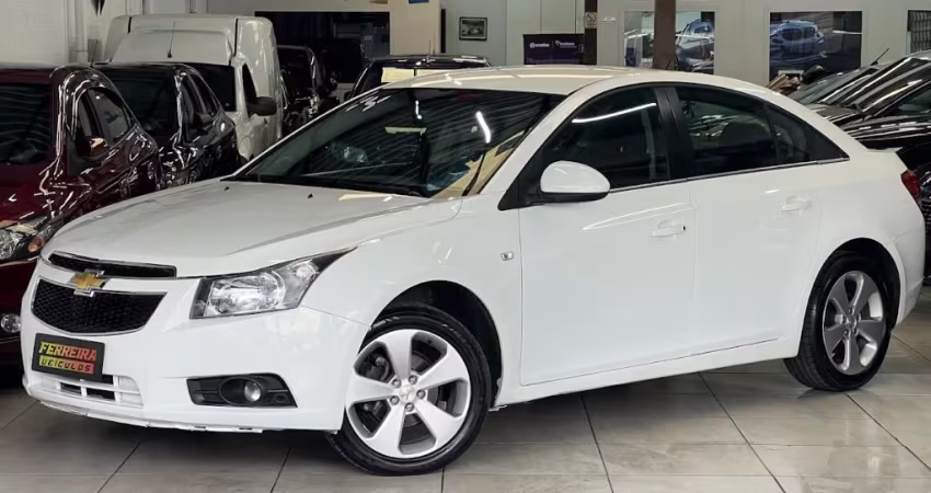  Sedan elegante, completo e com ótimo desempenho para quem busca conforto e segurança!