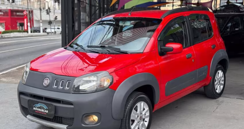 Fiat Uno WAY Celeb. 1.4 EVO Fire Flex 8V 5p - Vermelha - 2011/2012