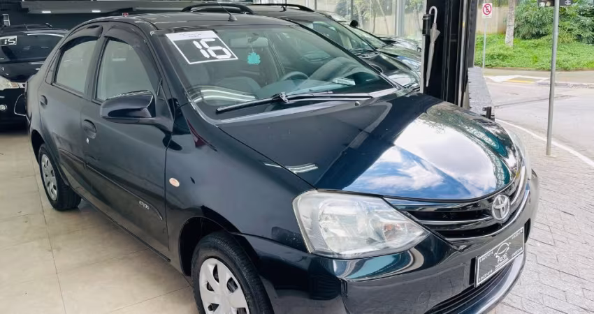 Toyota Etios Sedan X 1.5 (Flex) 2016