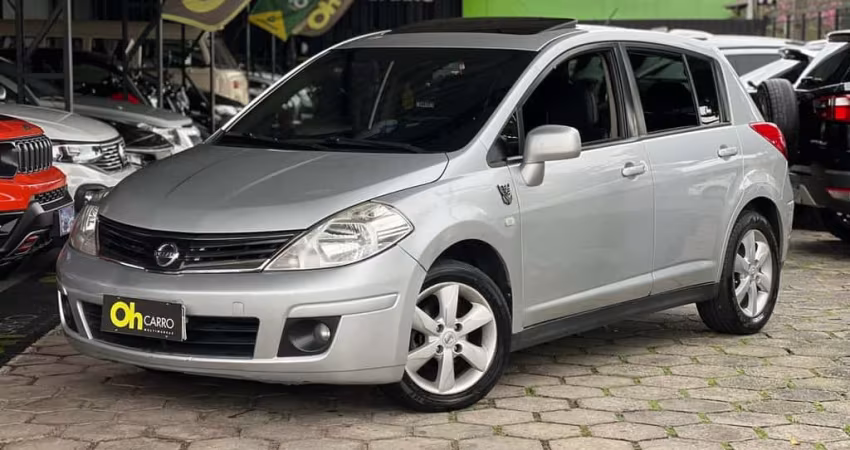 NISSAN TIIDA HATCH SL 1.8 16V-AT 4P 2011