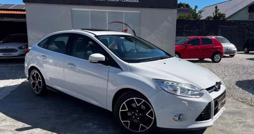 FOCUS SEDAN TITANIUM 2.0 PLUS  2015