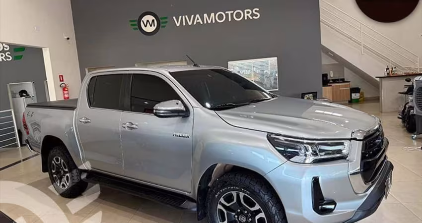 TOYOTA HILUX CD SRX  2022