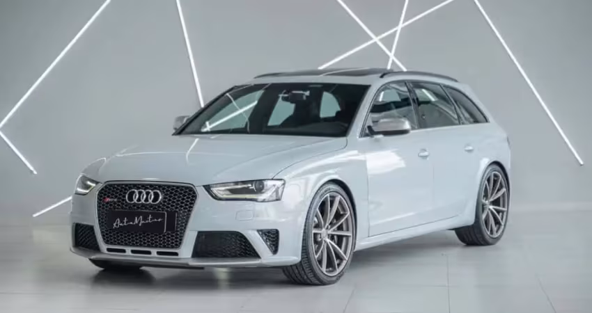 AUDI RS4 4.2 Avant 32V FSI Quattro S-tronic