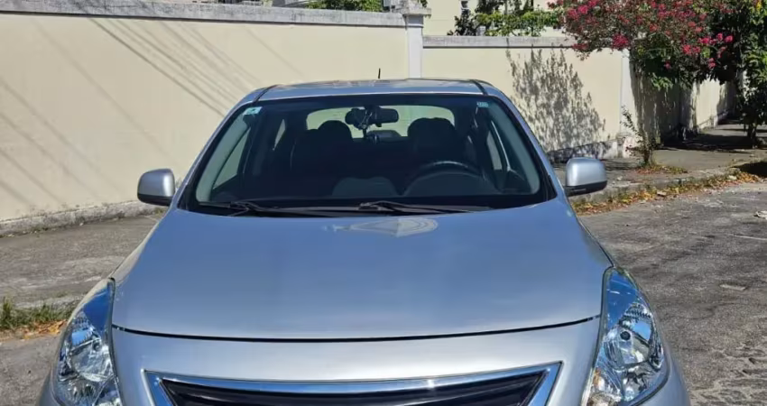VERSA 2013 SV 1.6 FLEX/GNV  COMPLETO