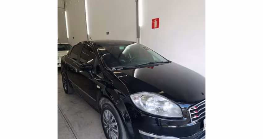 Fiat Linea 2015 1.8 essence 16v flex 4p manual