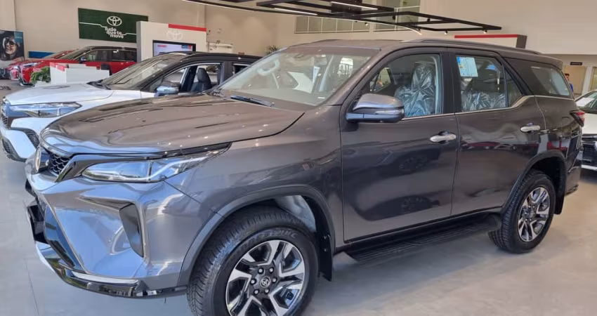 TOYOTA HILUX SW4 2.8 SRX PLATINUM TURBO 4X4 4P