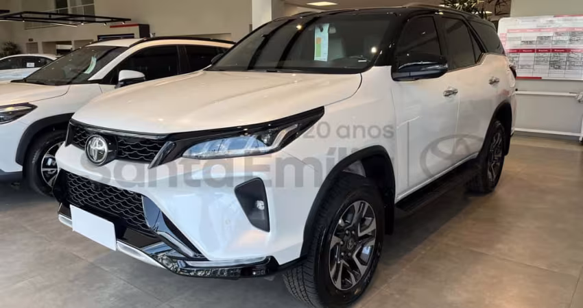 TOYOTA HILUX SW4 2.8 SRX DIAMOND 4X4 TURBO