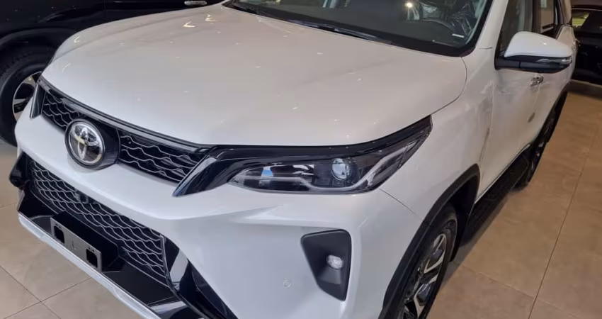 TOYOTA HILUX SW4 2.8 SRX PLATINUM TURBO 4X4 4P