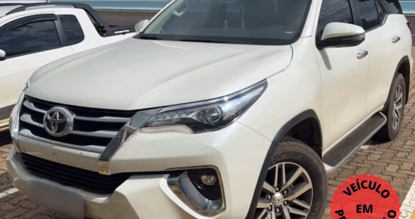 TOYOTA HILUX SW4 2.8 SRX DIAMOND 4X4 TURBO