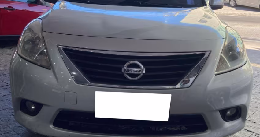 NISSAN VERSA 