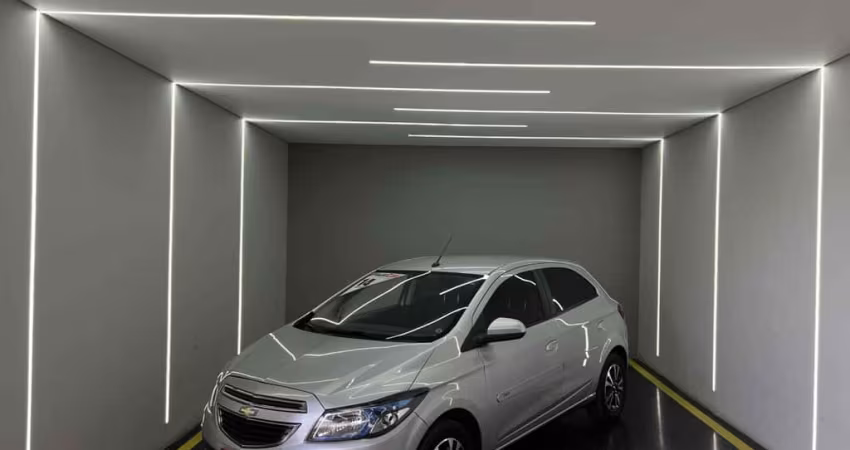 Chevrolet Onix 2014 1.4 mpfi ltz 8v flex 4p automático