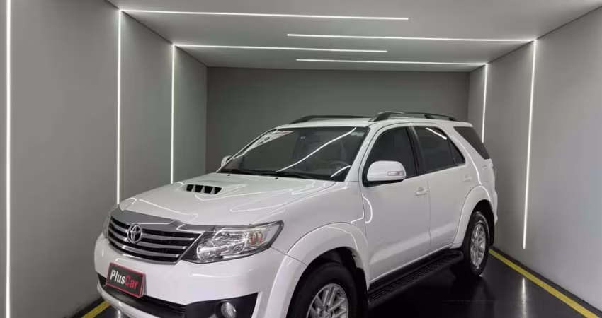 Toyota Hilux sw4 2012 3.0 sr 4x4 16v turbo intercooler diesel 4p automático
