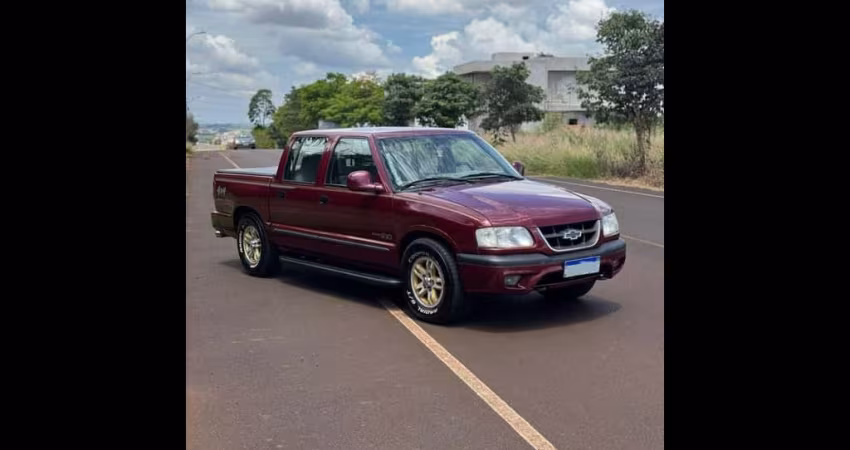 Chevrolet Deluxe S10 DE LUXE 4.3 D 4X4 - Vermelha - 1998/1999