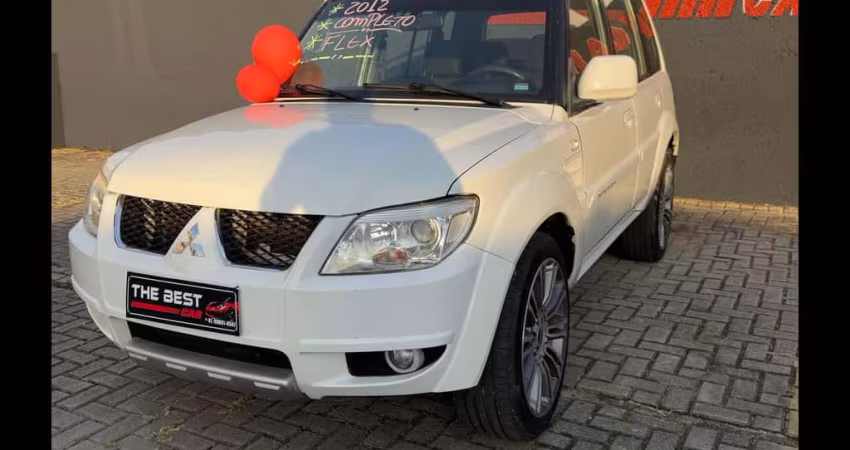 MITSUBISHI PAJERO TR4 2.0 4X2 16V 140CV FLEX 4P MANUAL 2012