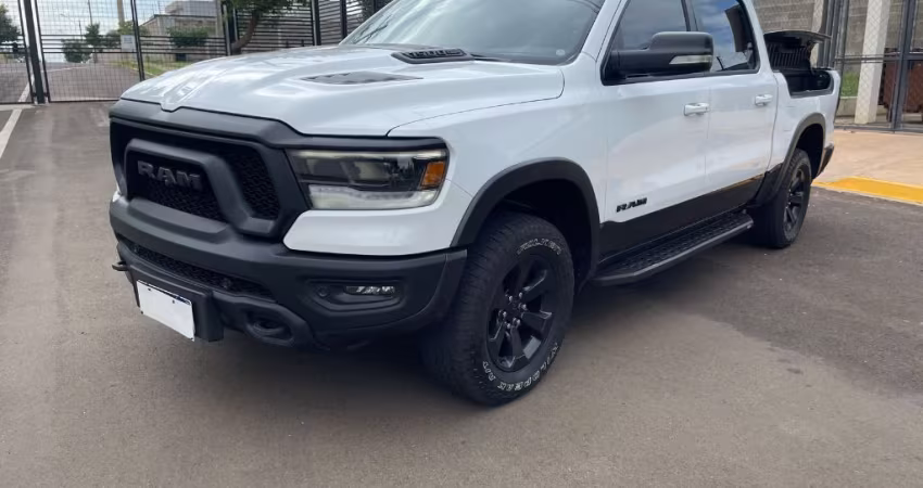 1500 5.7 V8 REBEL CABINE DUPLA 4X4 AUTOMÁTICO R$ 345.900,00 Ano: 2021 / 2021KM: 46000Combustível: Ga
