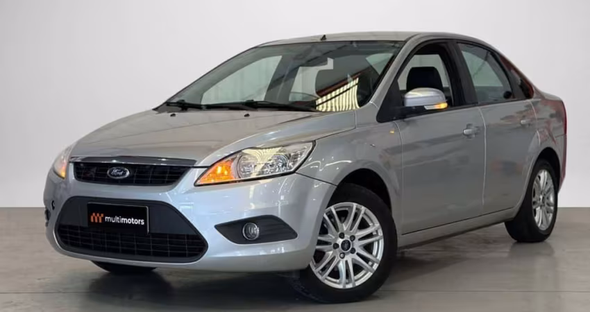 Ford Focus Sedan 2.0 16V/2.0 16V Flex 4p  - Prata - 2013/2013